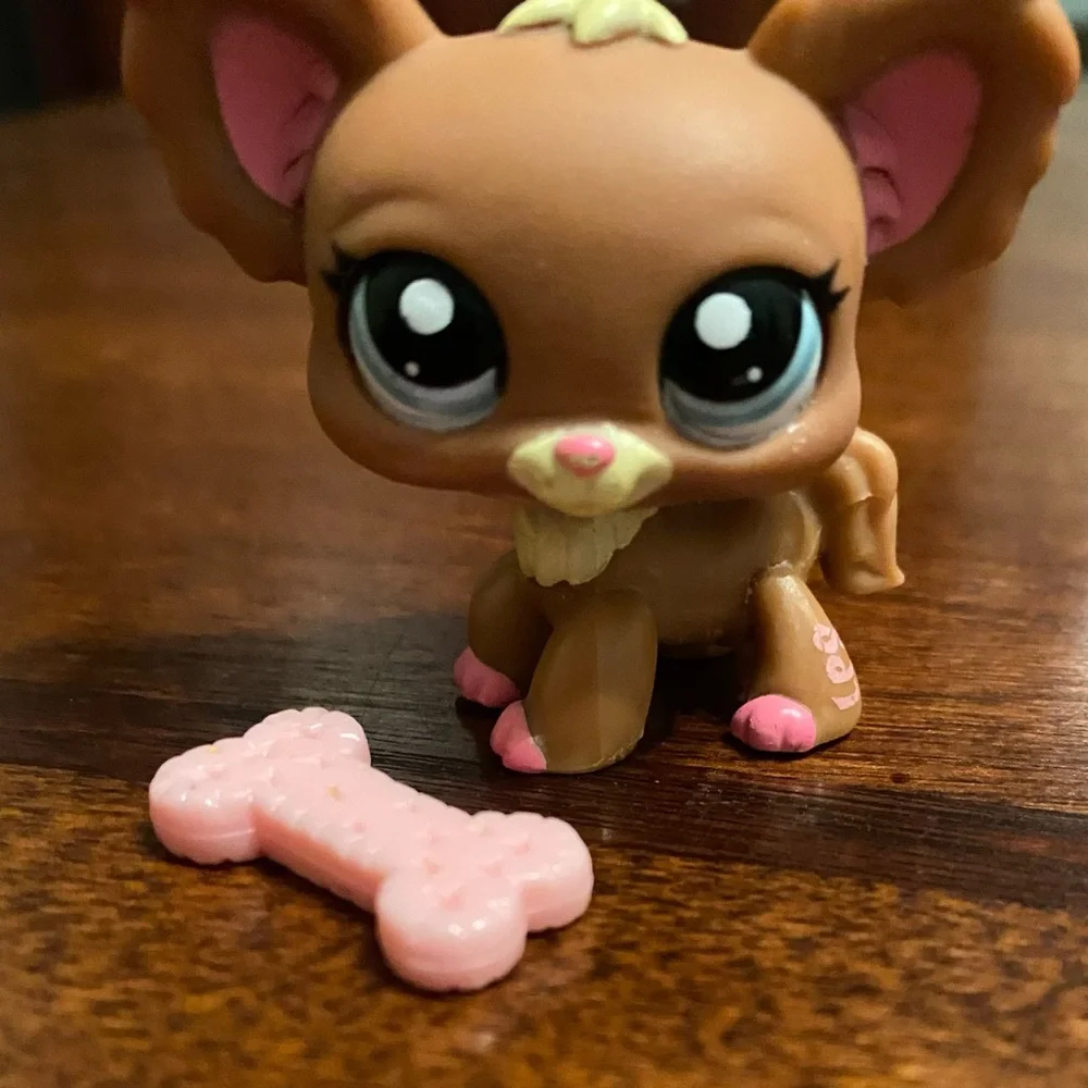 Littlest Pet Shop #1163 Chihuahua & Bone